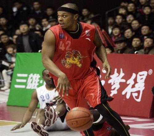 移民局执法,海报街头张,非法移民驱,乐鱼体育官网,乐鱼体育直播,体育赛事直播,足球直播