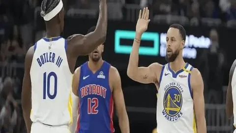 姜利勋中超首秀：教练鼓励，略有紧张